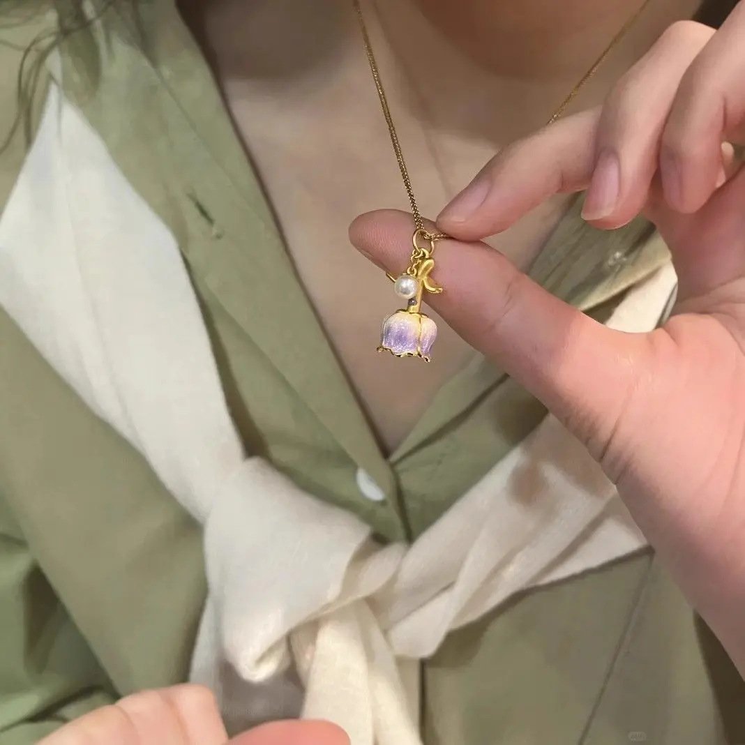 Blooming Rose Necklace